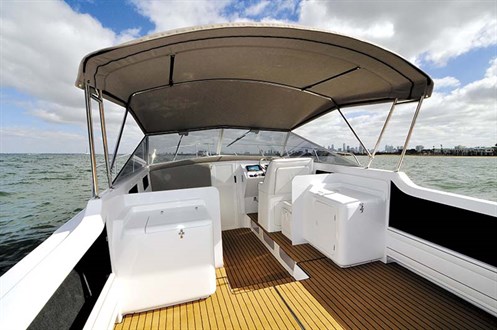Caribbean 27 Runabout layout