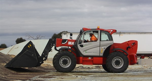 Manitou MLT X-960 Loader And Bucket