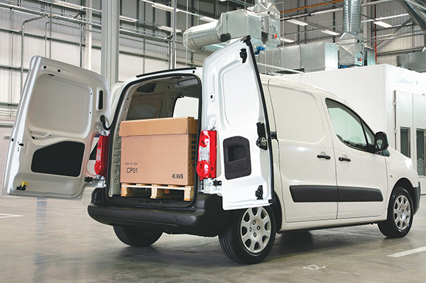 Peugeot -Expert ,-Partner -van -review ,-ATN4