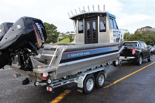 Mitsubishi Triton GLS 4WD towing boat