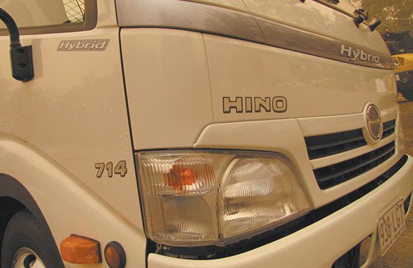 Hino ,-Hybrid ,-300-Series ,-714,-video ,-review ,-ATN3