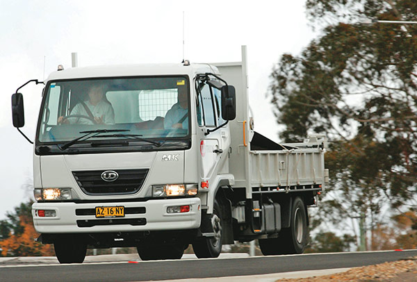 UD-Trucks ,-MK6-auto -tilt ,-tip ,-TT4