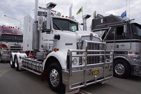 Canberra -Convoy ,-Cancer -Families ,-2015,-event ,-Trade Trucks 32