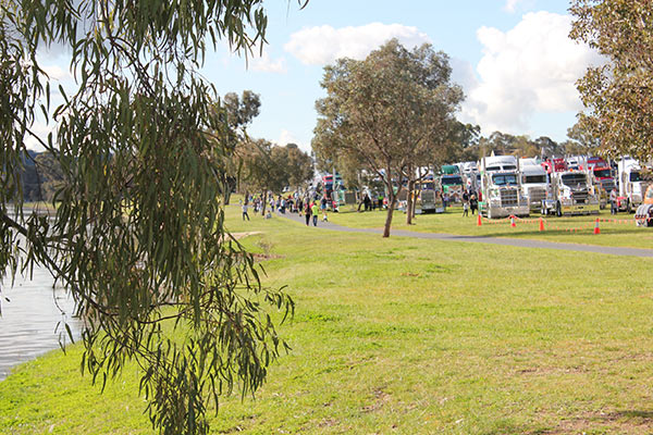 Riverina -Truck -Show -and -Kids -Convoy ,-Mack -Super -Liner ,-TT6