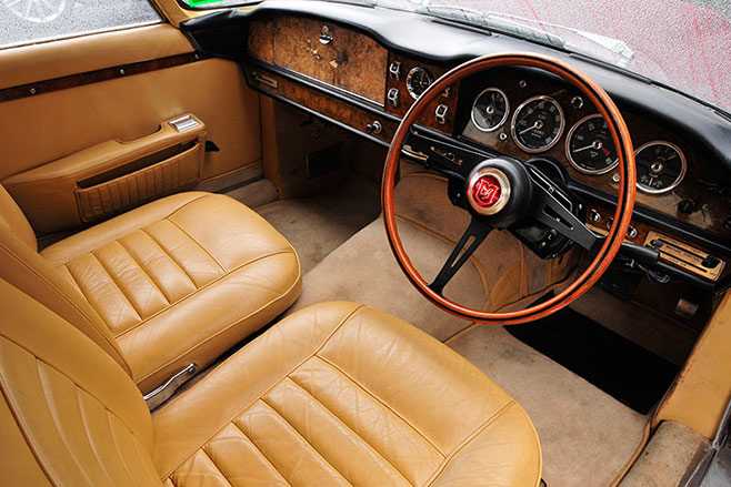 Lagonda -rapide -interior -front