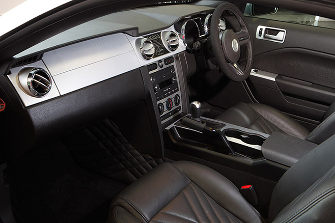 Iacocca -Mustang -11-interior