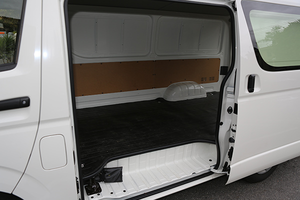 Toyota HiAce LWB van | Review