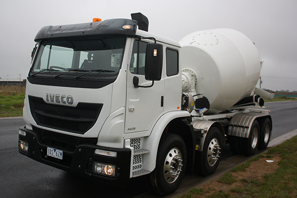 Iveco -Acco ,-Review ,-8x 4,-TT2