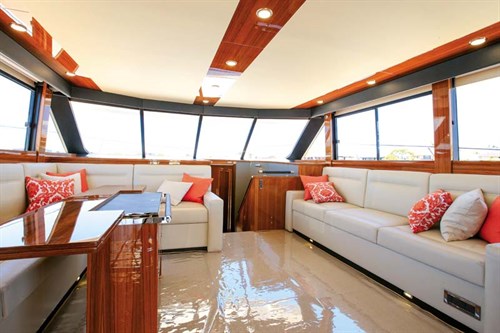 Maritimo M65 main lounge