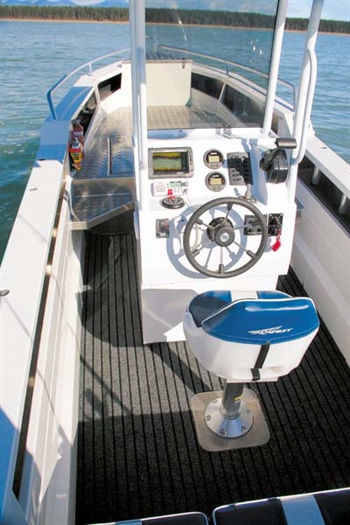 Helm on Osprey 600 Centre Console