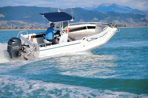 Osprey 600 Centre Console on the water