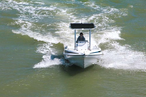 Seaforce 530 Skipa pontoon fibreglass boat