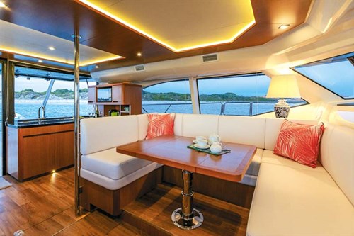 Aquila 44 power cat living space