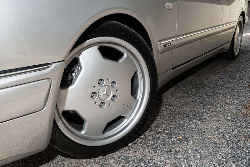 Mercedes -Benz -E36-AMG-wheel