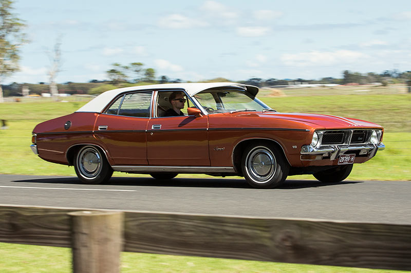 Ford -Falcon -XB-Fairmont -side -onroad