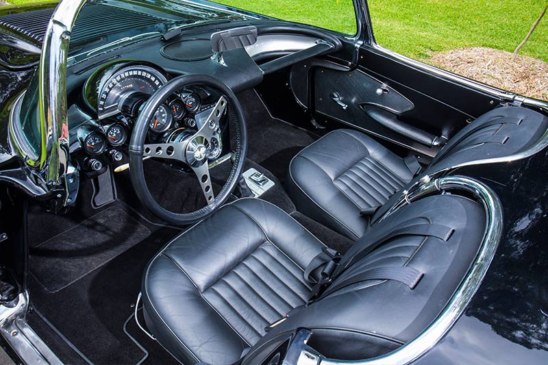 Chevrolet -Corvette -C1-interior