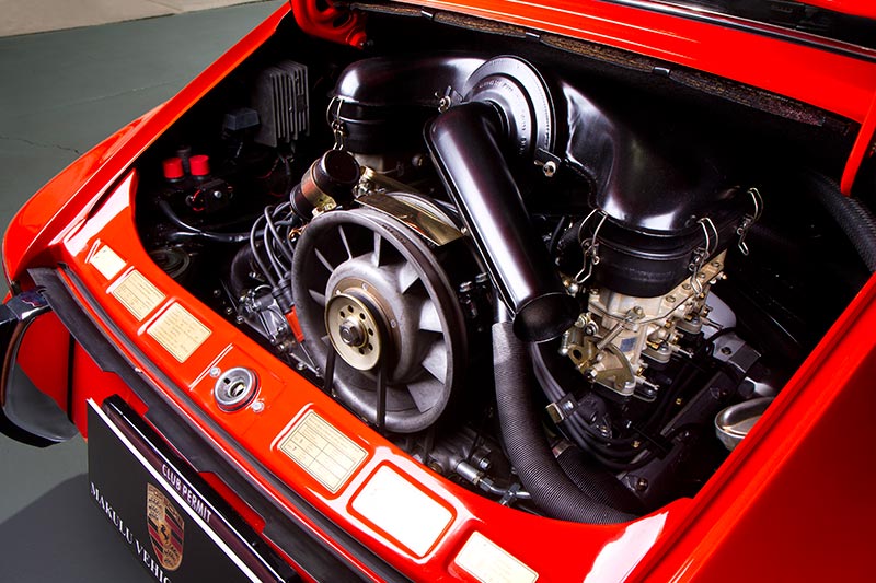 Porsche -911T-engine -1