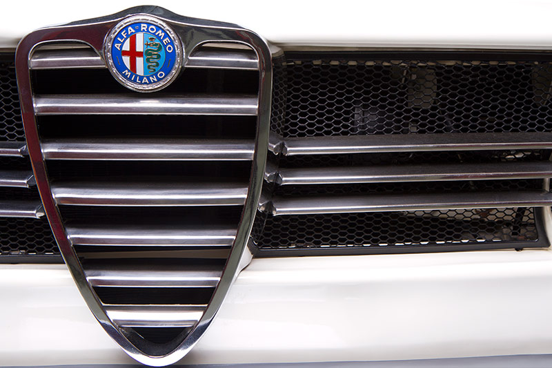 Alfa -Romeo -105-grille