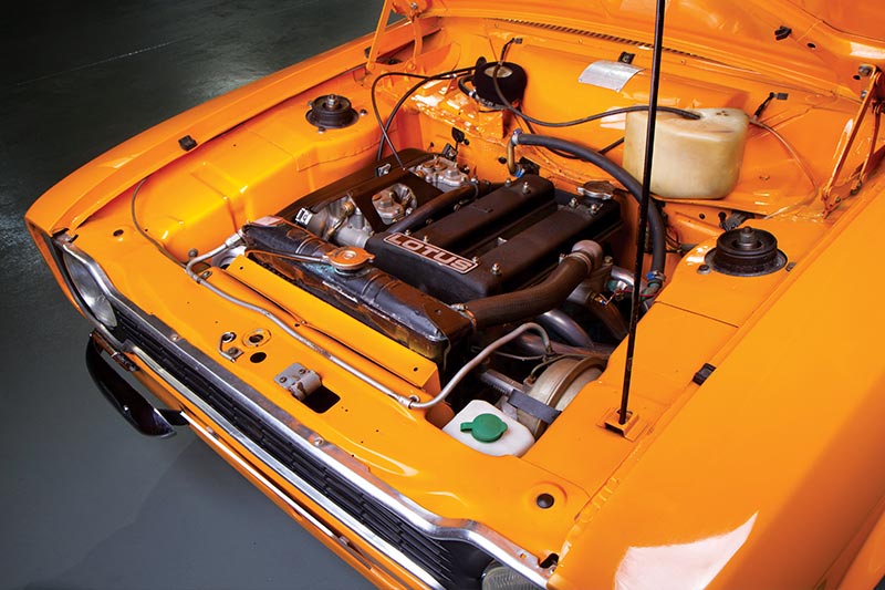 Ford -Escort -engine -bay