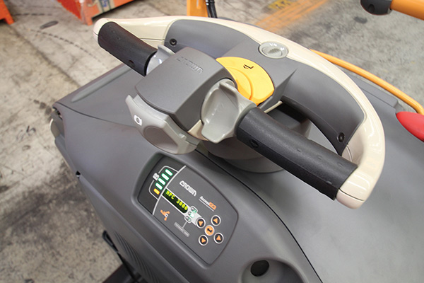 Crown -MPC3000-Forklift -Review ,-ATN9