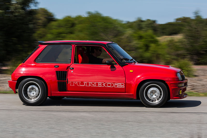 Renault -5-Turbo -2-Data -motion -rear