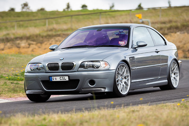 BMW-M3-E46-CSL-ontrack -front