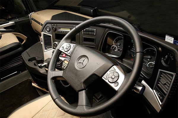 Mercedes -Benz ,-Actros ,-New -Benz ,-Test -Drive ,-Steve -Brooks ,-Trade Trucks2
