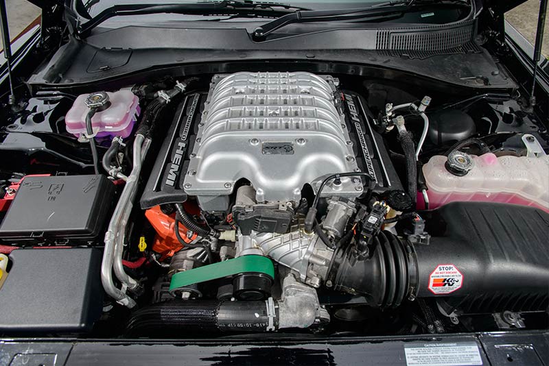 Dodge -hellcat -engine -bay