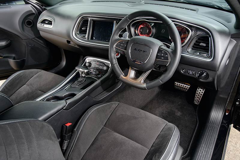 Dodge -hellcat -interior