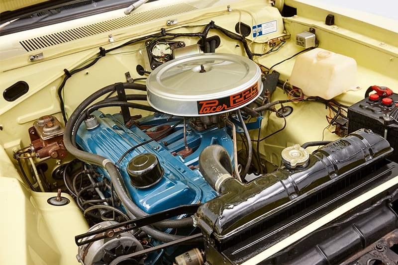 Chrysler -valiant -pacer -engine -bay