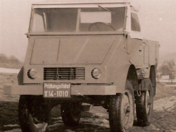 Daimler -Unimog ,-History ,-Timeline ,-Trade Trucks2