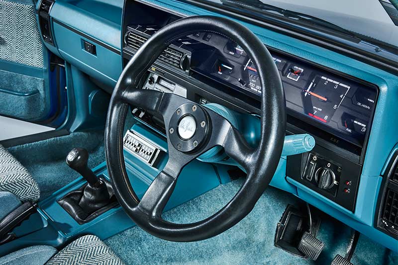 Holden -hdt -vk -commodore -interior -dash