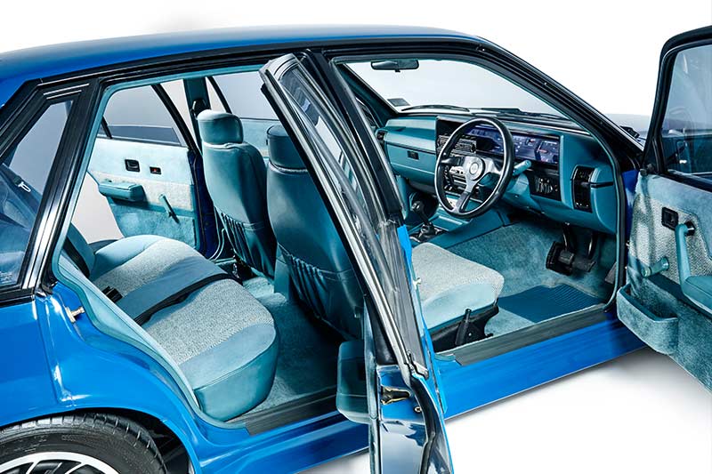 Holden -hdt -vk -commodore -interior