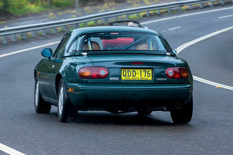 Mazda -mx 5-onroad -3