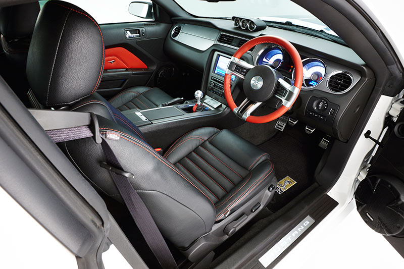 Modern -mustang -interior