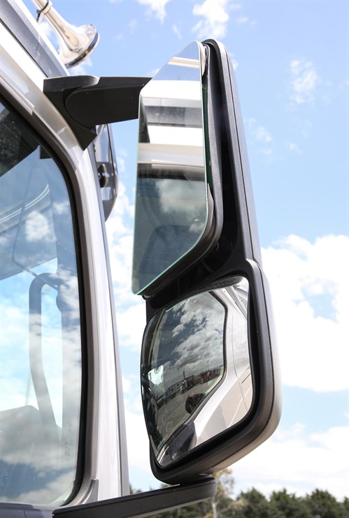 Electrically controlled mirrors are broad and deep but are an impediment to vision at the front quarters, particularly at roundabouts.