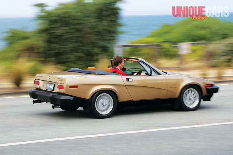 Triumph -tr 8-onroad