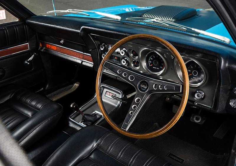 Ford -Falcon -GT-HO-Phase -III-interior