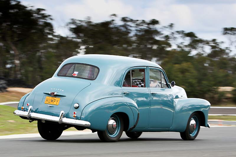 Holden -48-215-on -track