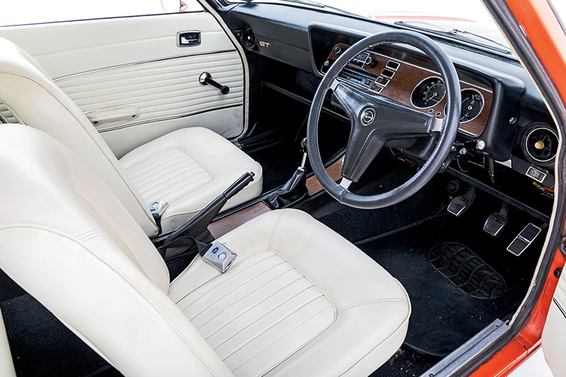 Ford -capri -interior -front