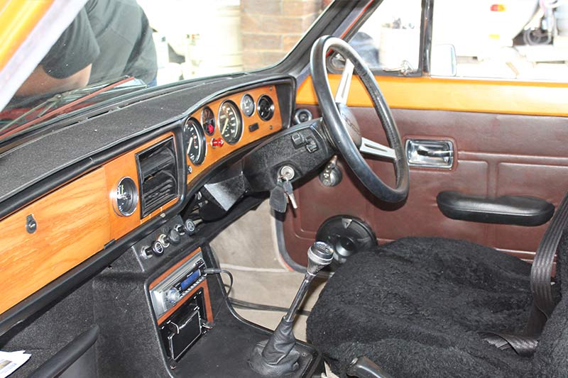 Triumph -2500s -interior -front