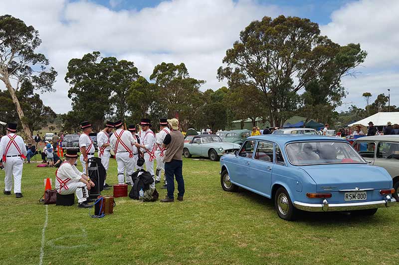 61 Morris Dancers With Austin 1800 Bmc