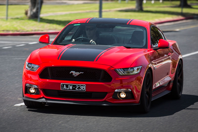 Ford -mustang -onroad