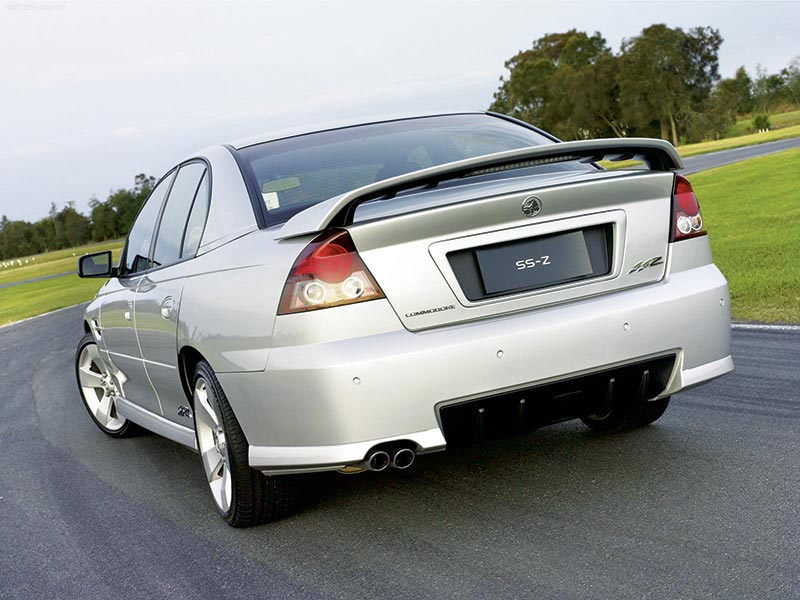 Holden -VZ_Commodore _SS-Z_2005_1600x 1200_wallpaper _03[1]