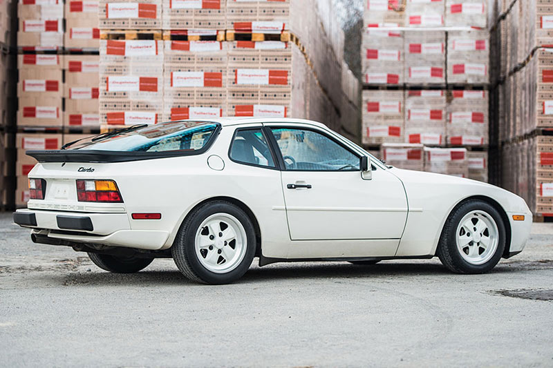 Porsche -944-turbo