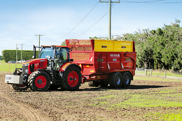 Kubota M7-171 Premium KVT tractor