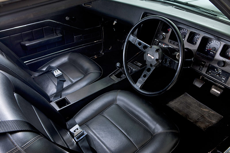 Holden -hq -interior -front