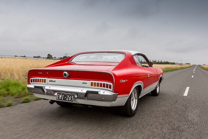 Chrysler -charger -onroad -rear