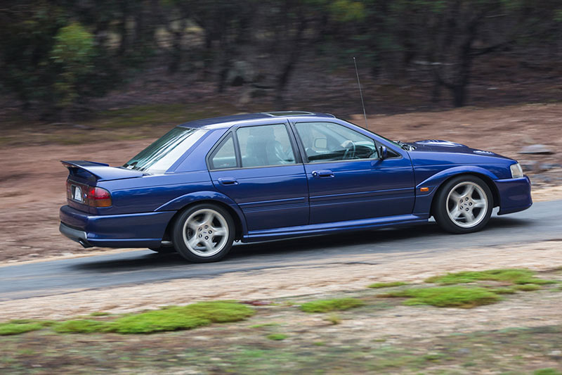 Ford -falcon -gt -side