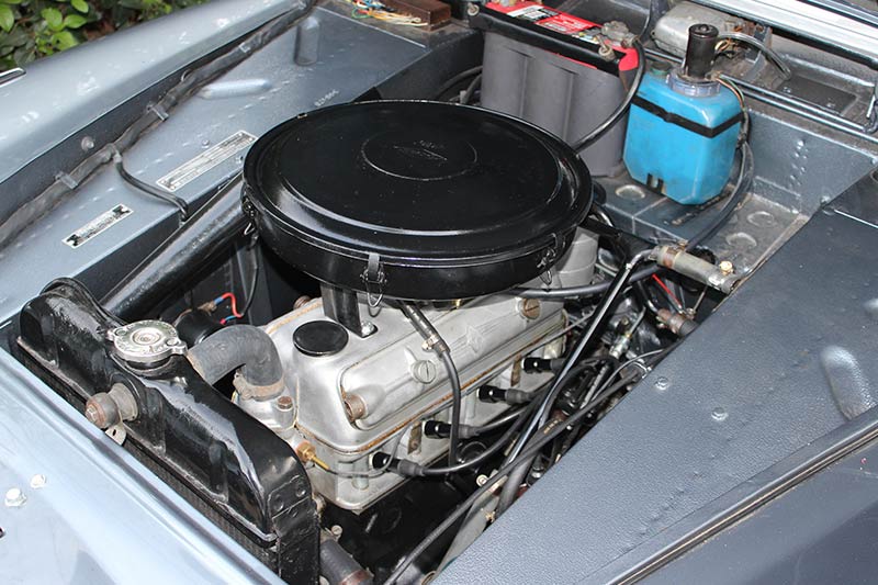 Borward -engine -bay